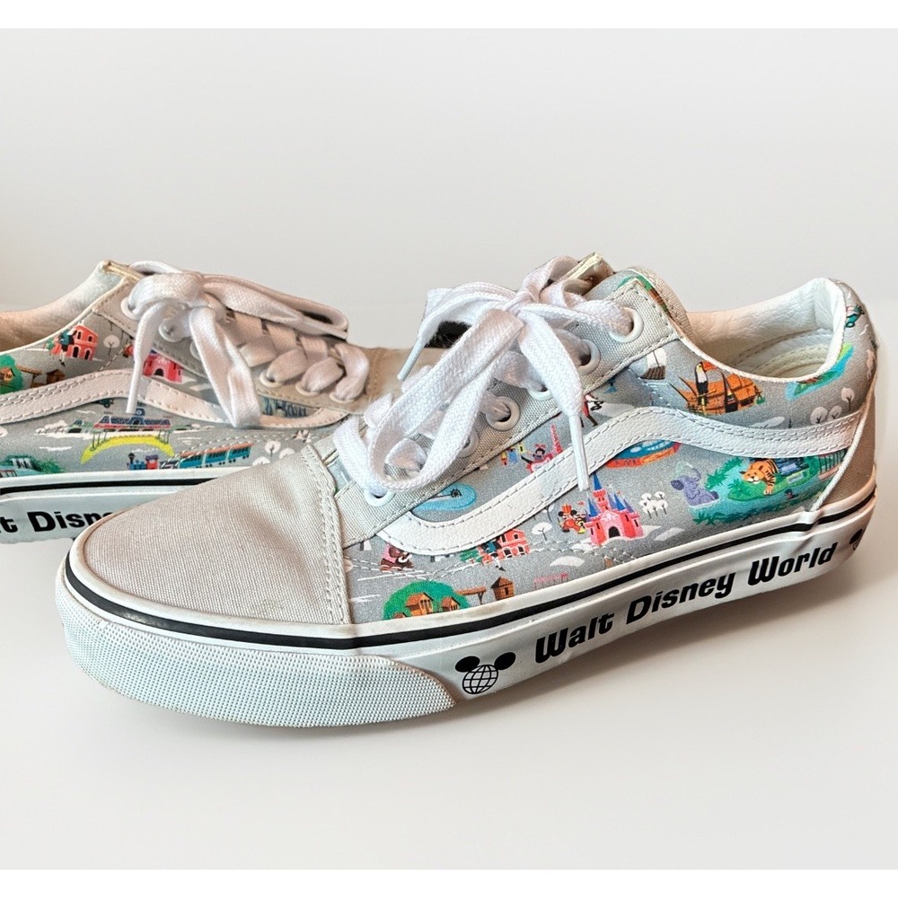 VANS X Walt Disney World Park Off The Wall 50th ANNIVERSARY Men's 7 Women's 8.5